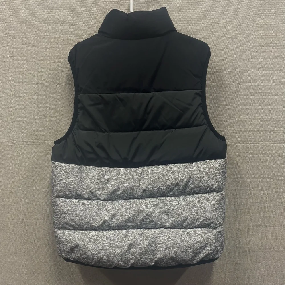 Boys Gap Kids grey color block puffy vest NWT-S